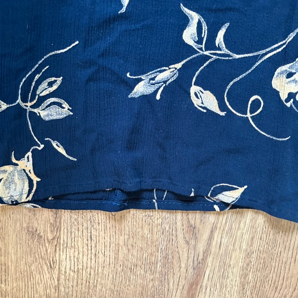 Navy Flowy Floral Mini Dress - Picture 5 of 8